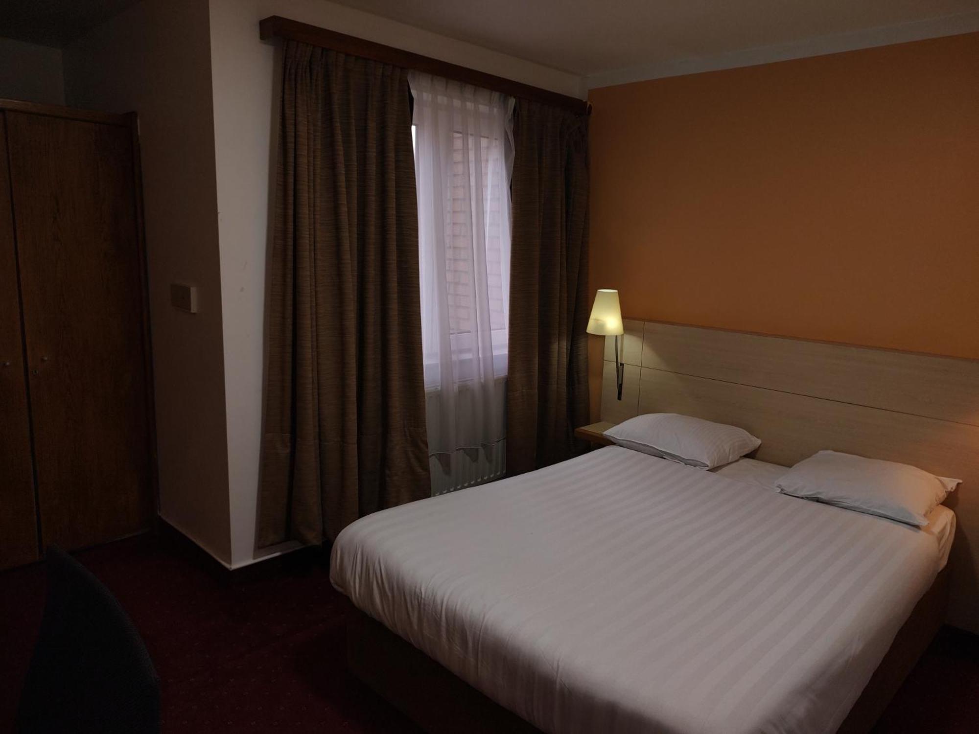 Hotel Evergreen Woluwe-Saint-Lambert Exterior foto